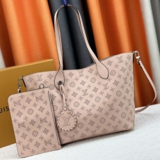 Louis Vuitton Shopping Bags